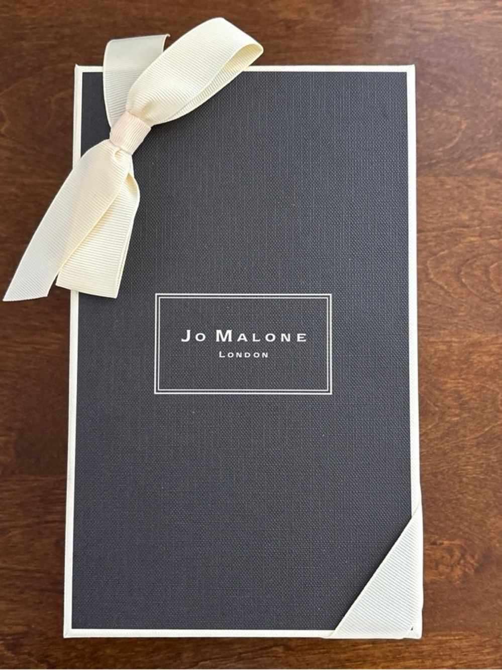 Jo Malone Red Roses Reed Diffuser - Picture 2 of 4